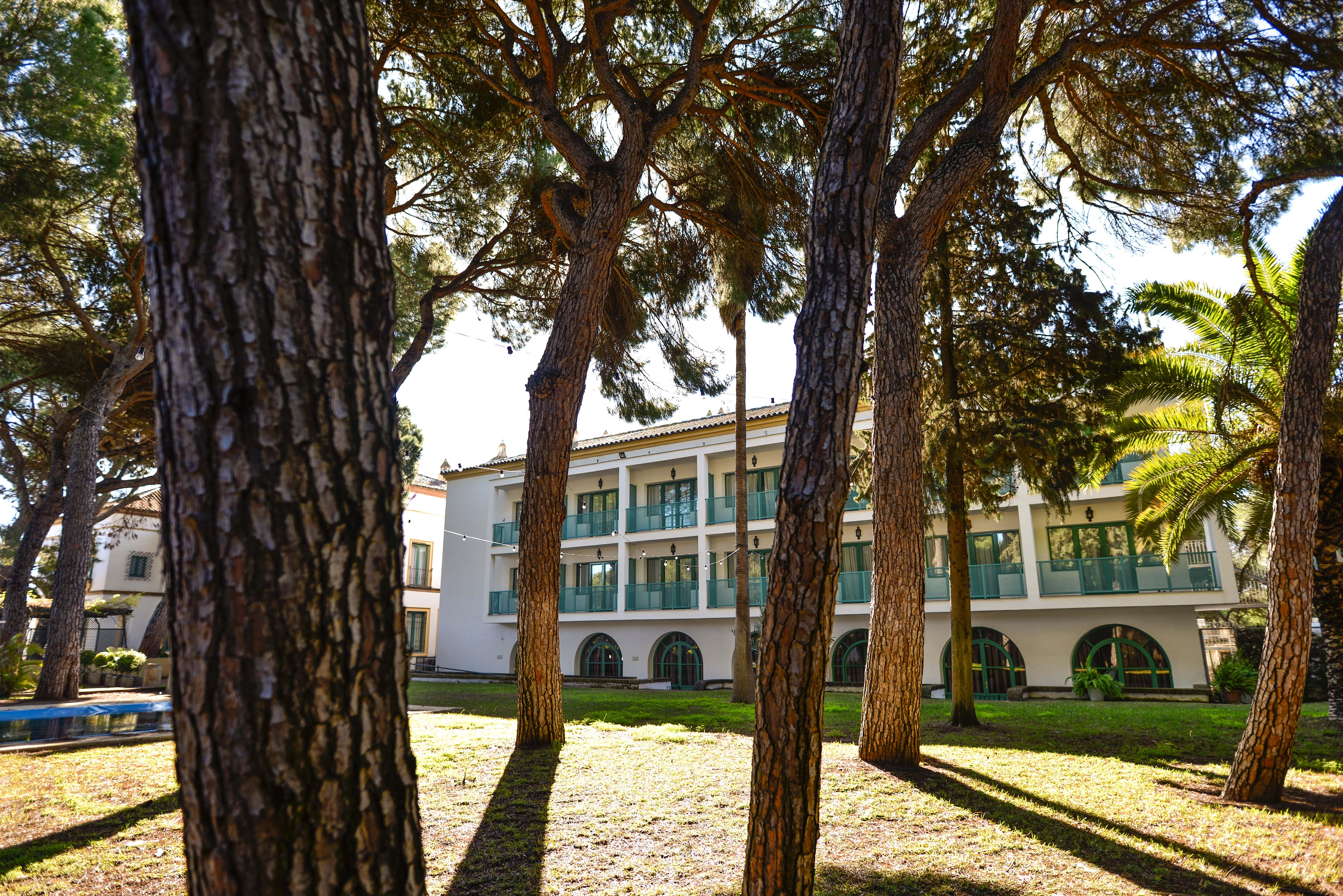 Hotel Oromana Alcalá de Guadaira Esterno foto