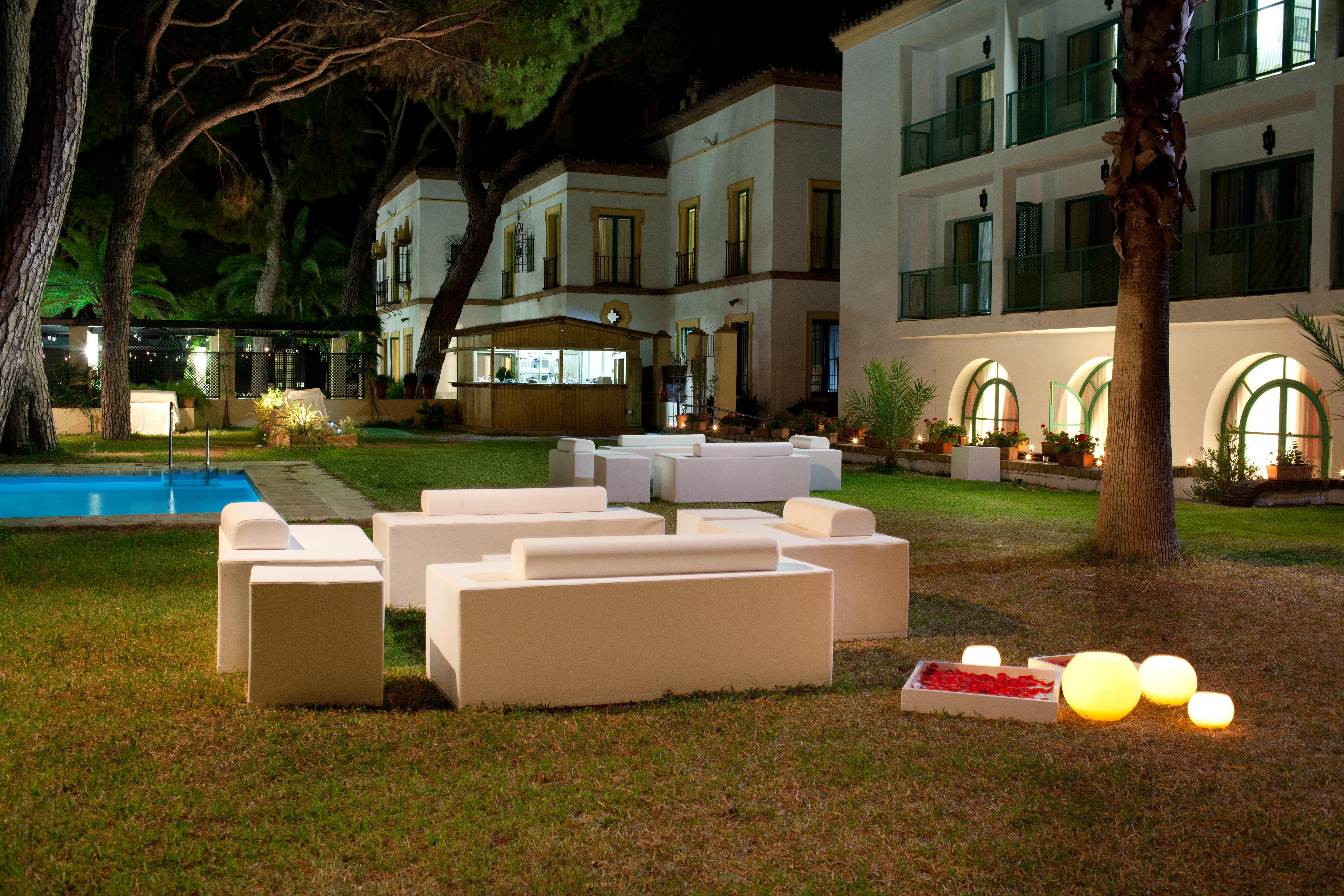 Hotel Oromana Alcalá de Guadaira Esterno foto